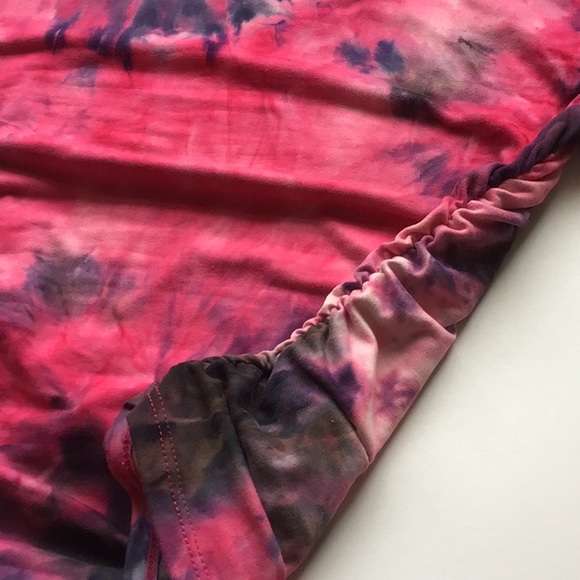 Tie Dye Tee Ruched Sides - Picture 8 of 12